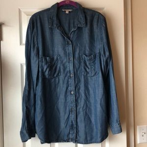 Lightweight denim shirt